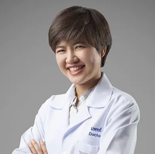 Dr. Narumol Pattaraporncharoen, dentist at NIS Dental Image